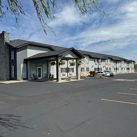 The Woodridge Inn Connersville Kültér fotó